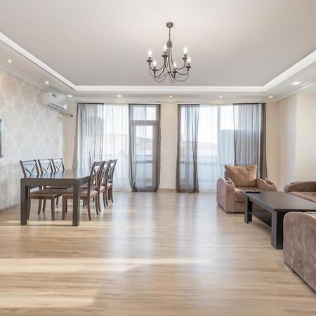 2 Bedrooms 2 Bathrooms Large And Lux Apartment Best Location يريفان المظهر الخارجي الصورة