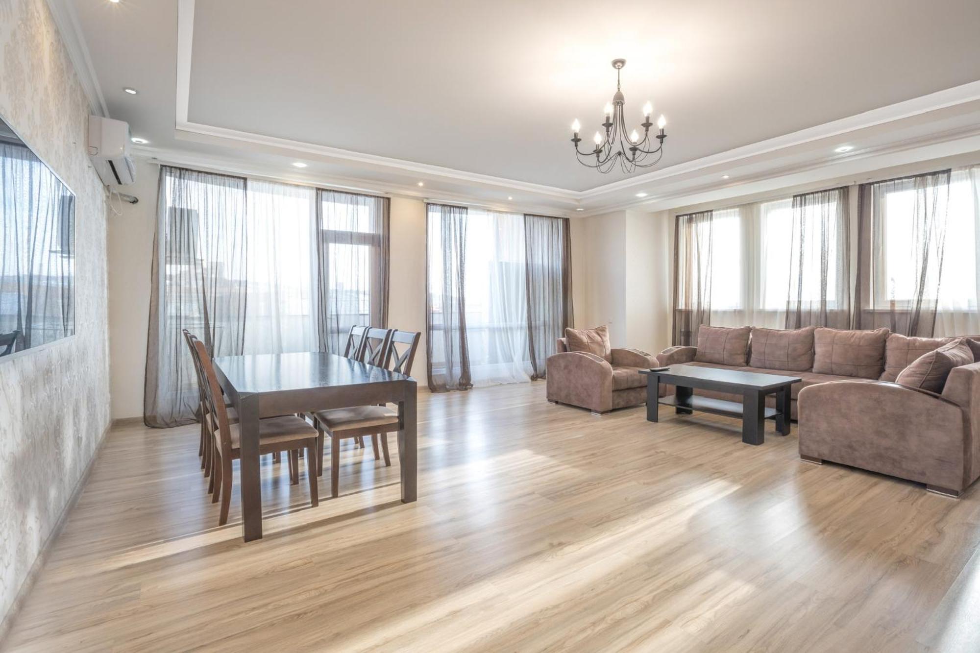 2 Bedrooms 2 Bathrooms Large And Lux Apartment Best Location يريفان المظهر الخارجي الصورة