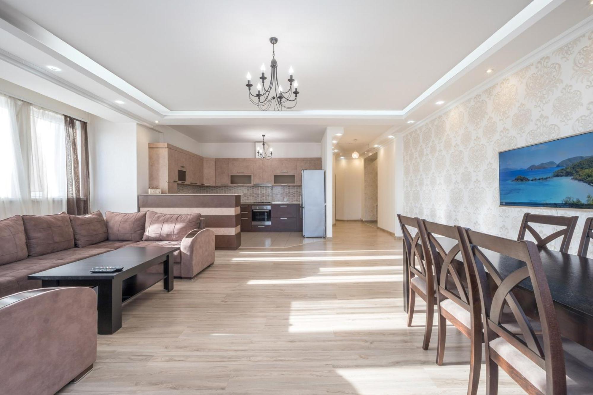 2 Bedrooms 2 Bathrooms Large And Lux Apartment Best Location يريفان المظهر الخارجي الصورة