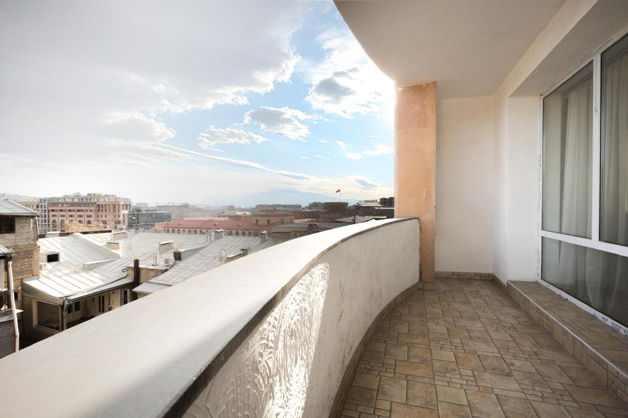 2 Bedrooms 2 Bathrooms Large And Lux Apartment Best Location يريفان المظهر الخارجي الصورة
